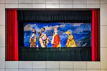 148421