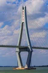 152009