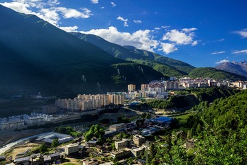 甘孜州的小县城