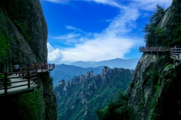老君山的栈道2