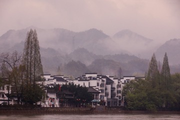 山村雾景2