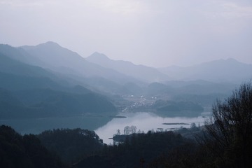 89C33AC3-9F1A-4AF8-B3B0-2ECB0980E2EE/L0/001