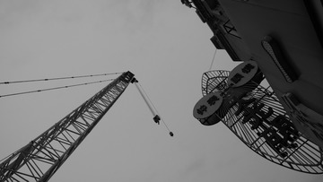 598329