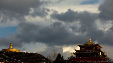 独克宗古城大佛寺