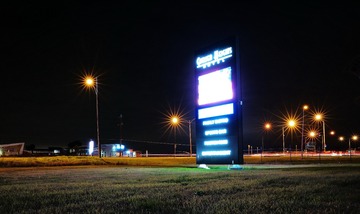 560763