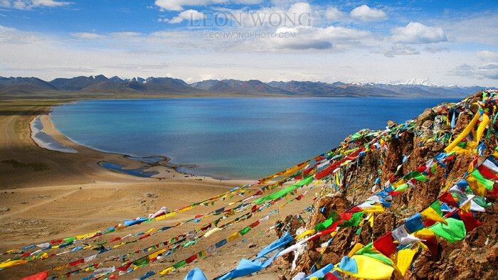 一抹惊蓝——纳木错<br />
来到西藏第一大圣湖真的像在神的府邸，涤荡身心，返璞归真。