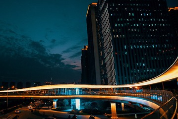 203083