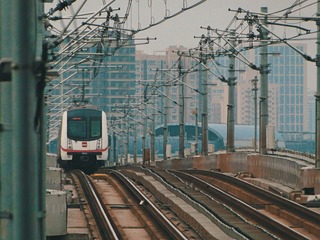 365024
