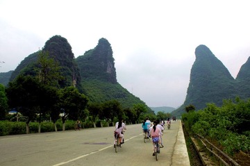 我在画中游