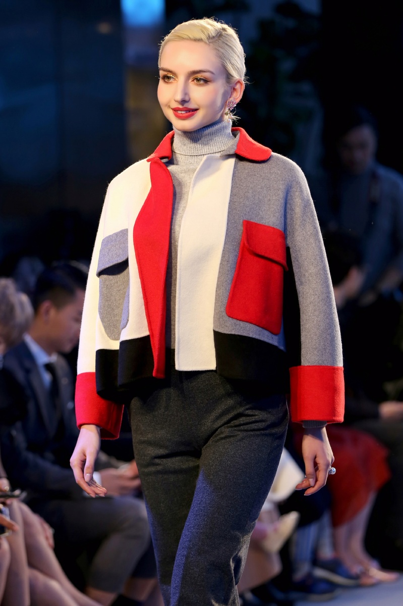 珠宝展模特走秀