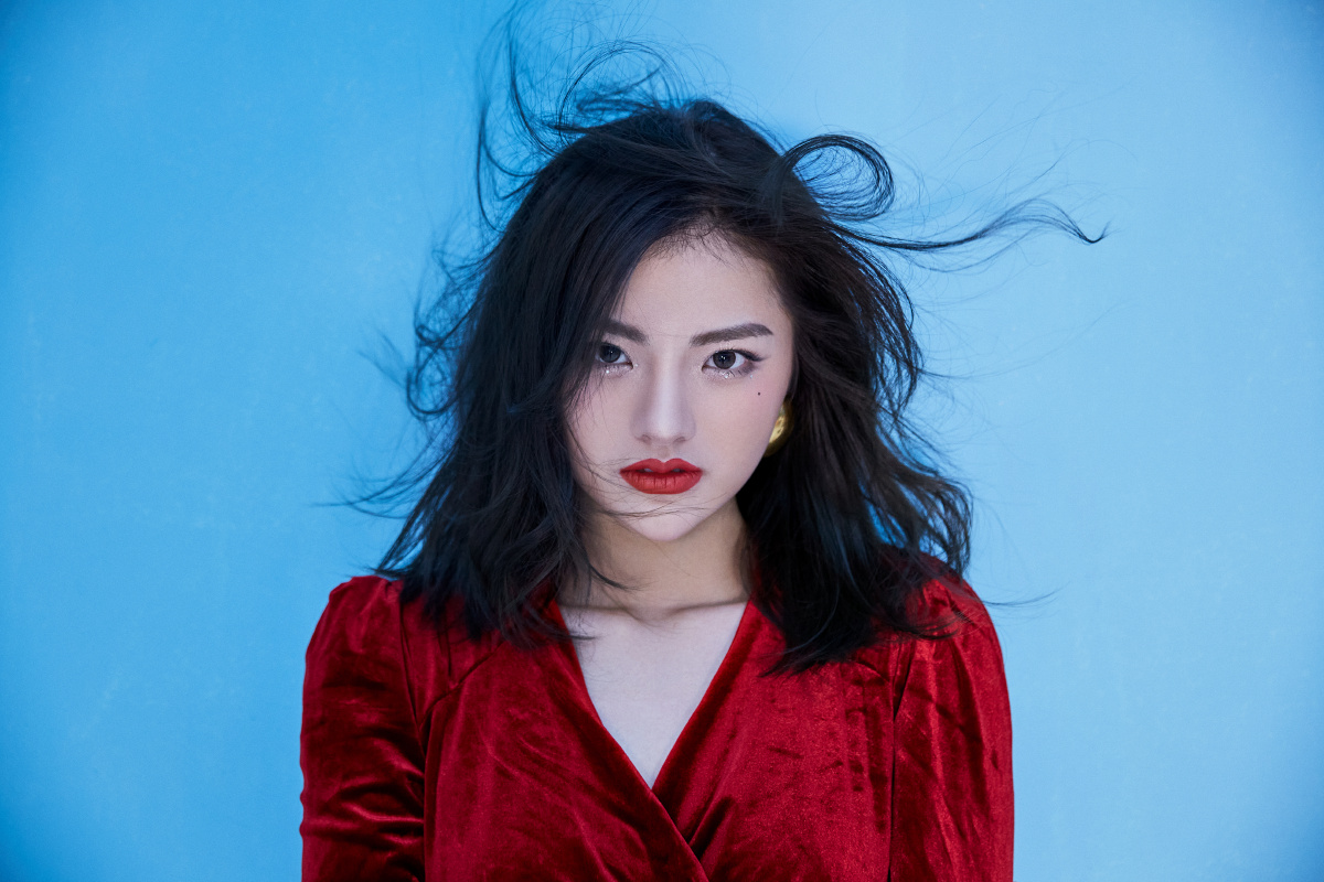 这个姑娘叫梦婷