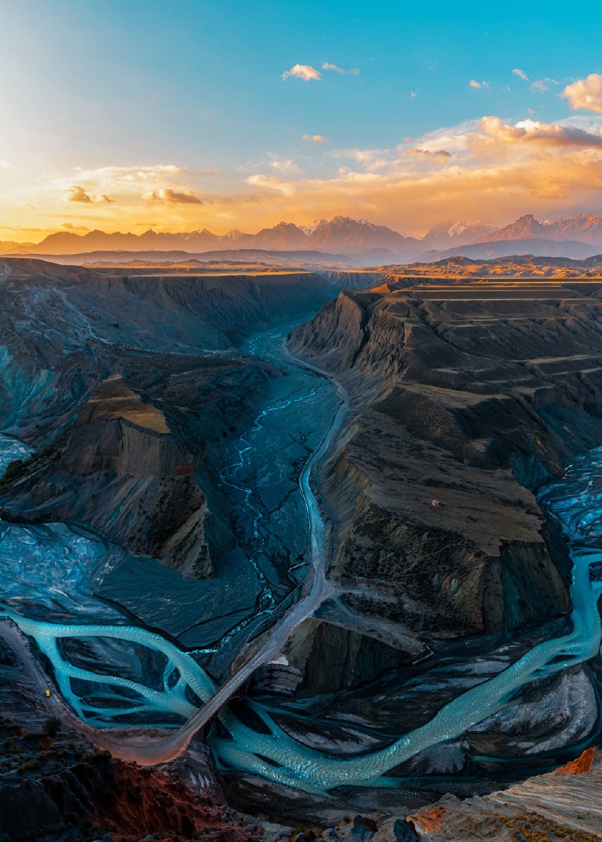 风光色彩1/1363天使lh2021年10月3日2580关注金色的安集海大峡谷"追光