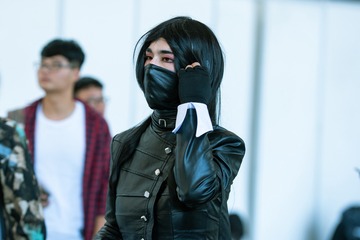 001