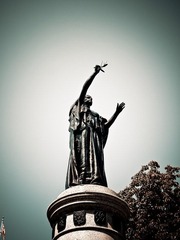 _7318777