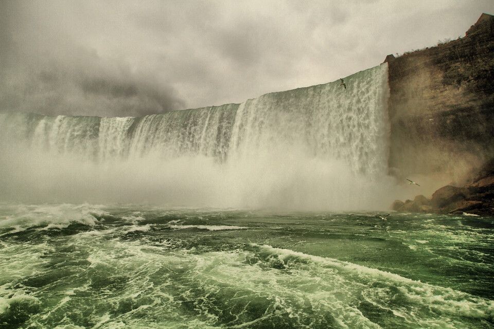Niagara Falls 6<br />
