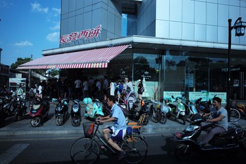 L1004371