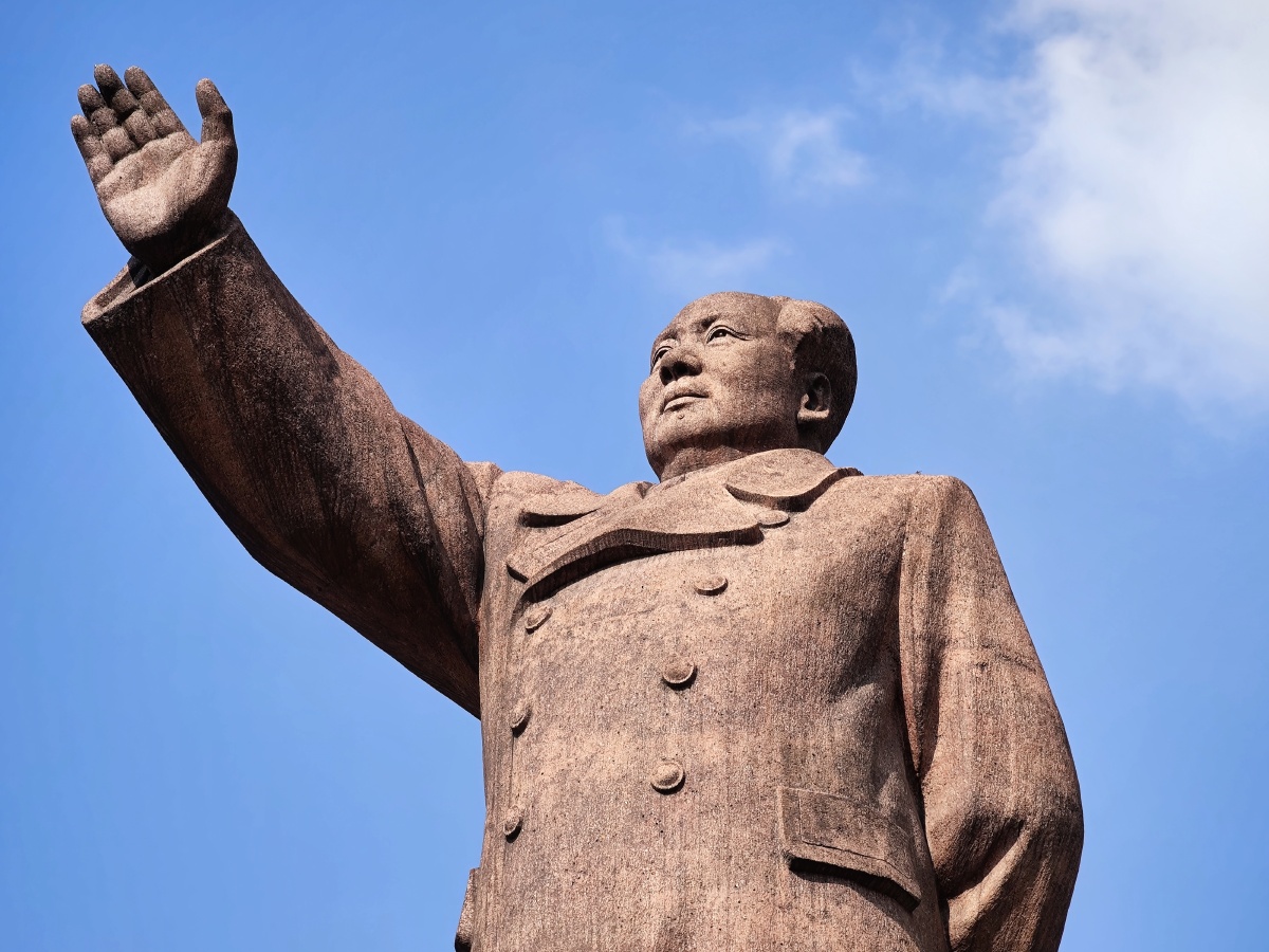 伟人雕像 - 菜头糖 - 图虫