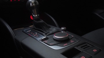 793304