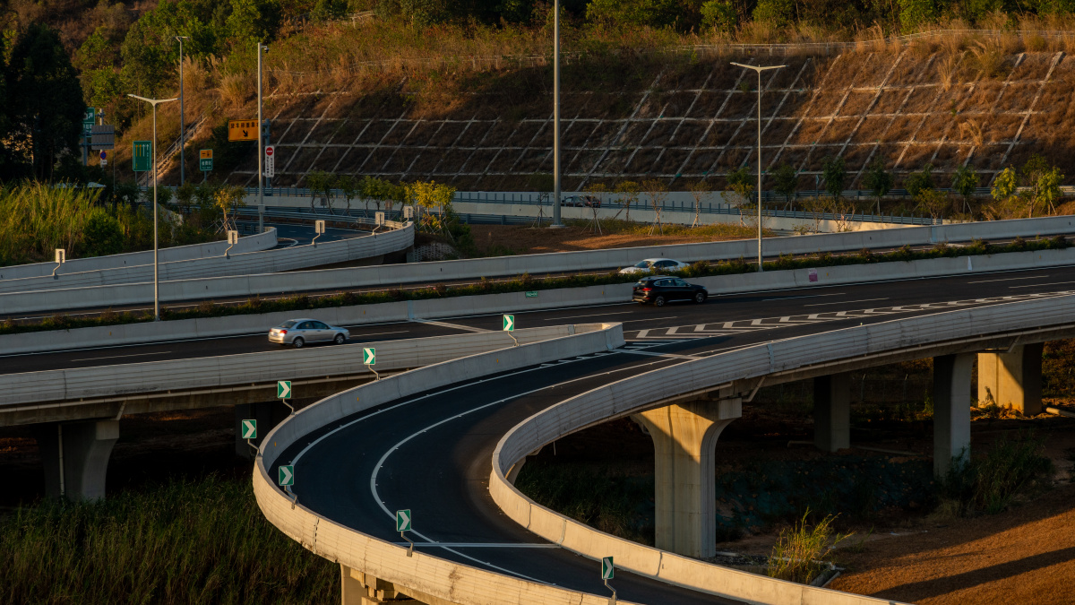 深圳外环高速一瞥