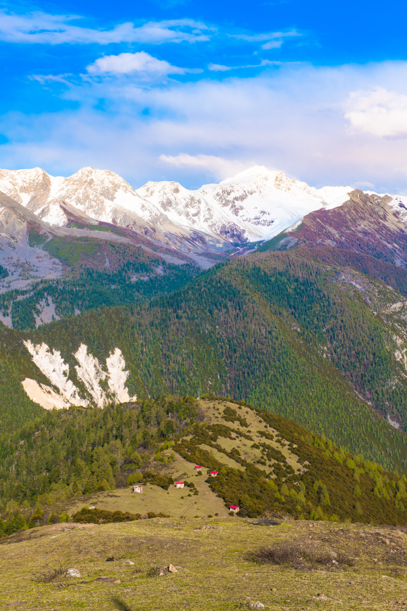 高原雪山
