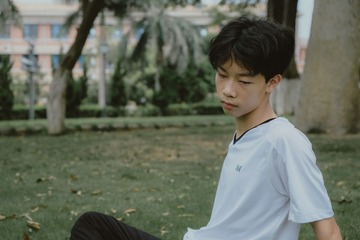 001