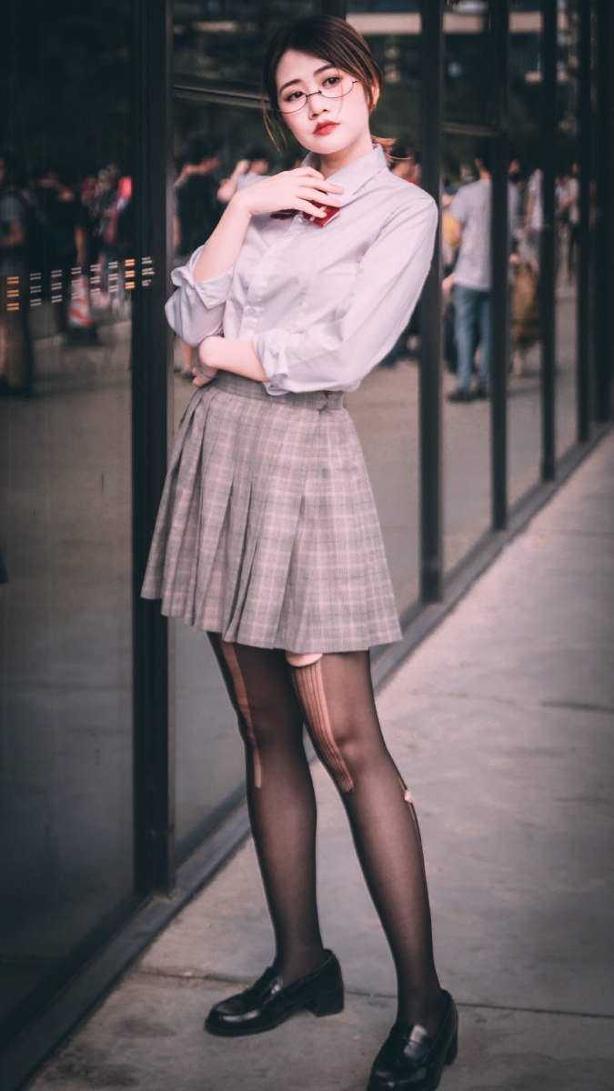 这样的jk小姐姐有人喜欢吗这是一组旧图前期没拍好后期为了掩盖故意加