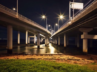 001