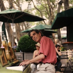 piano man in the park