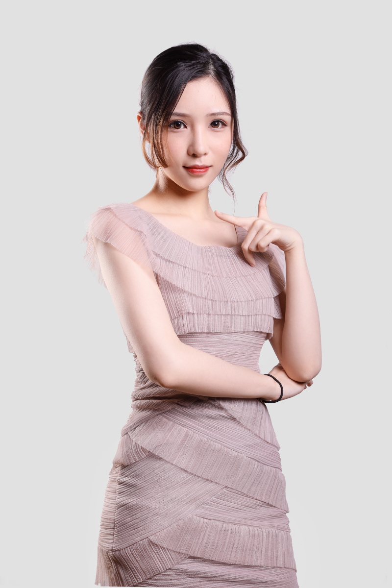 游戏解说员定妆照