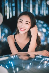 1953297