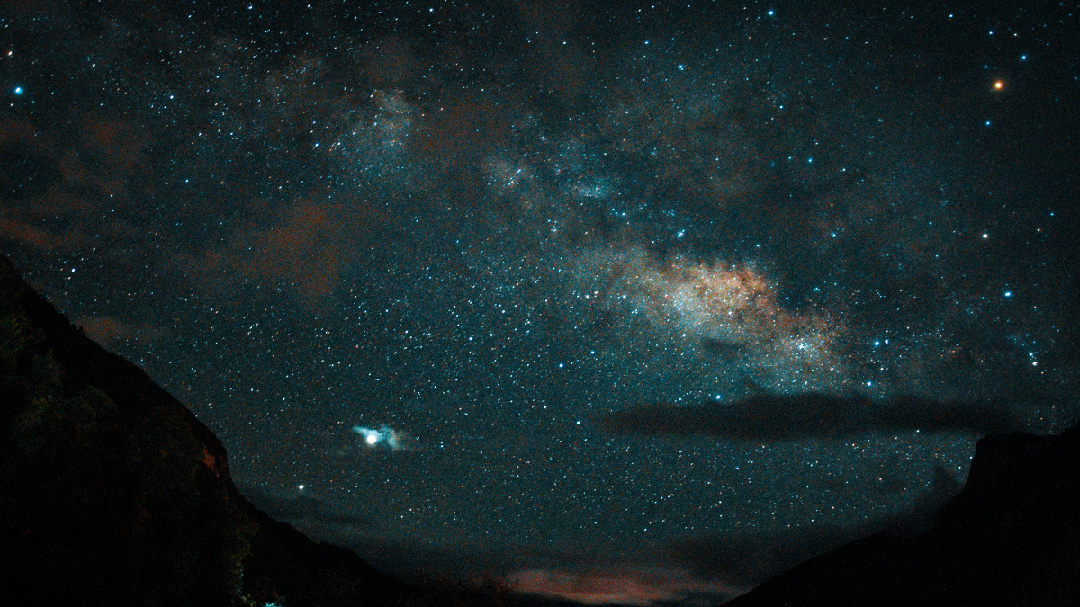 昼赏微云夜观星醒也思卿寐也思卿雨崩星空