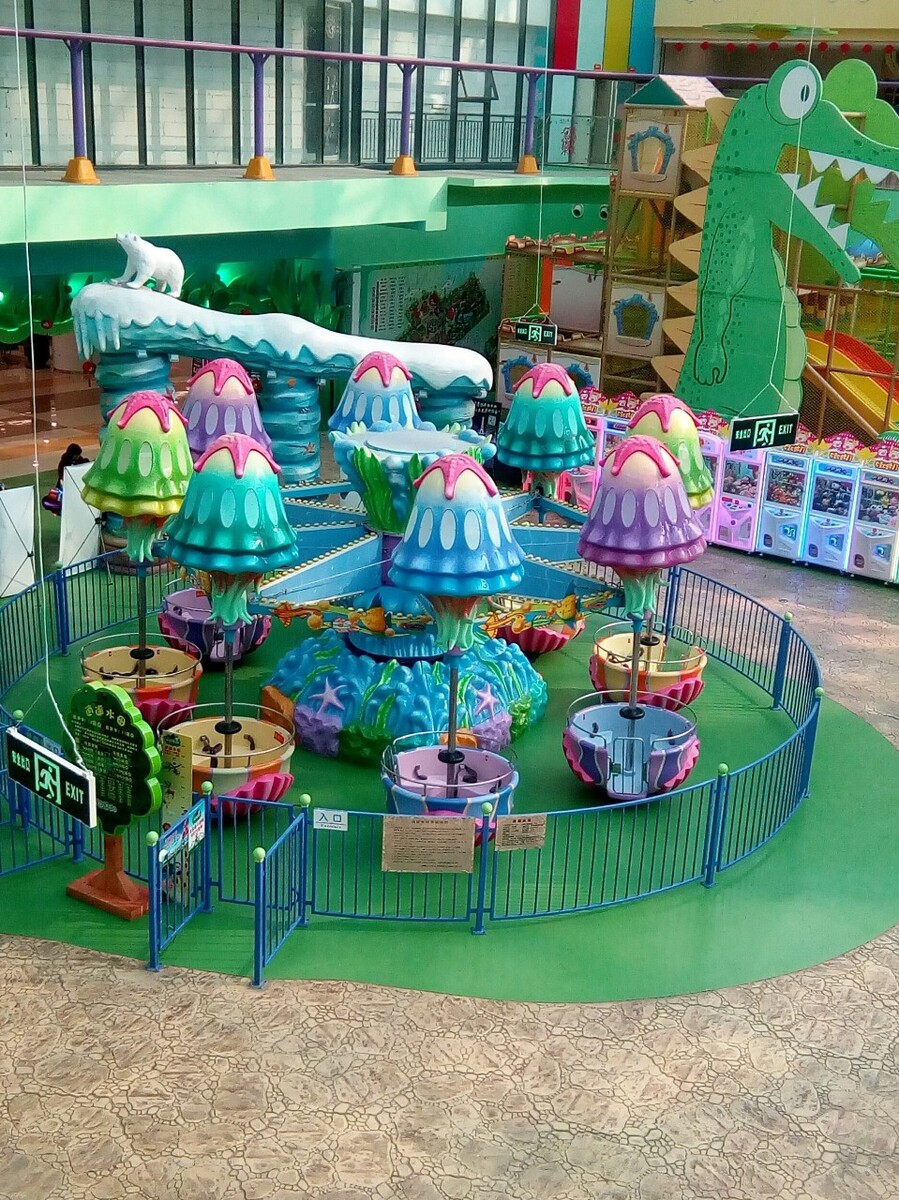 游乐设施有,儿童游乐设施休息区增添趣味性和挑战性