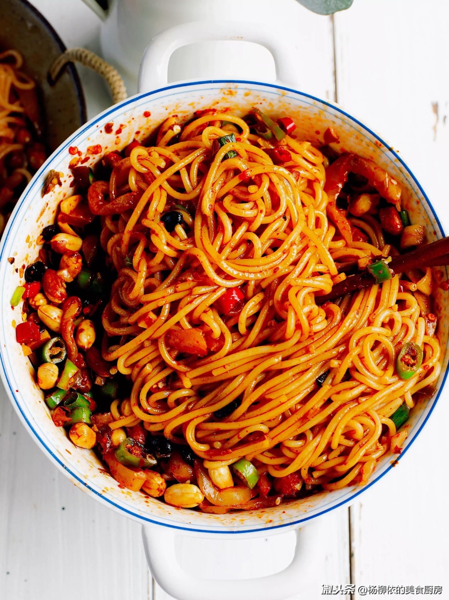 15吃过最好吃的香辣素拌米粉!自己做的拌粉居然这么好吃!