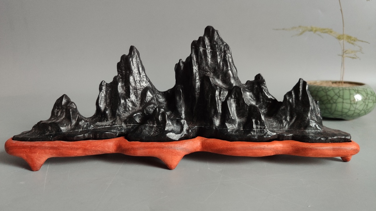 山无定势 #灵璧石#太湖石#山形石 - 灵璧小石界 - 图虫