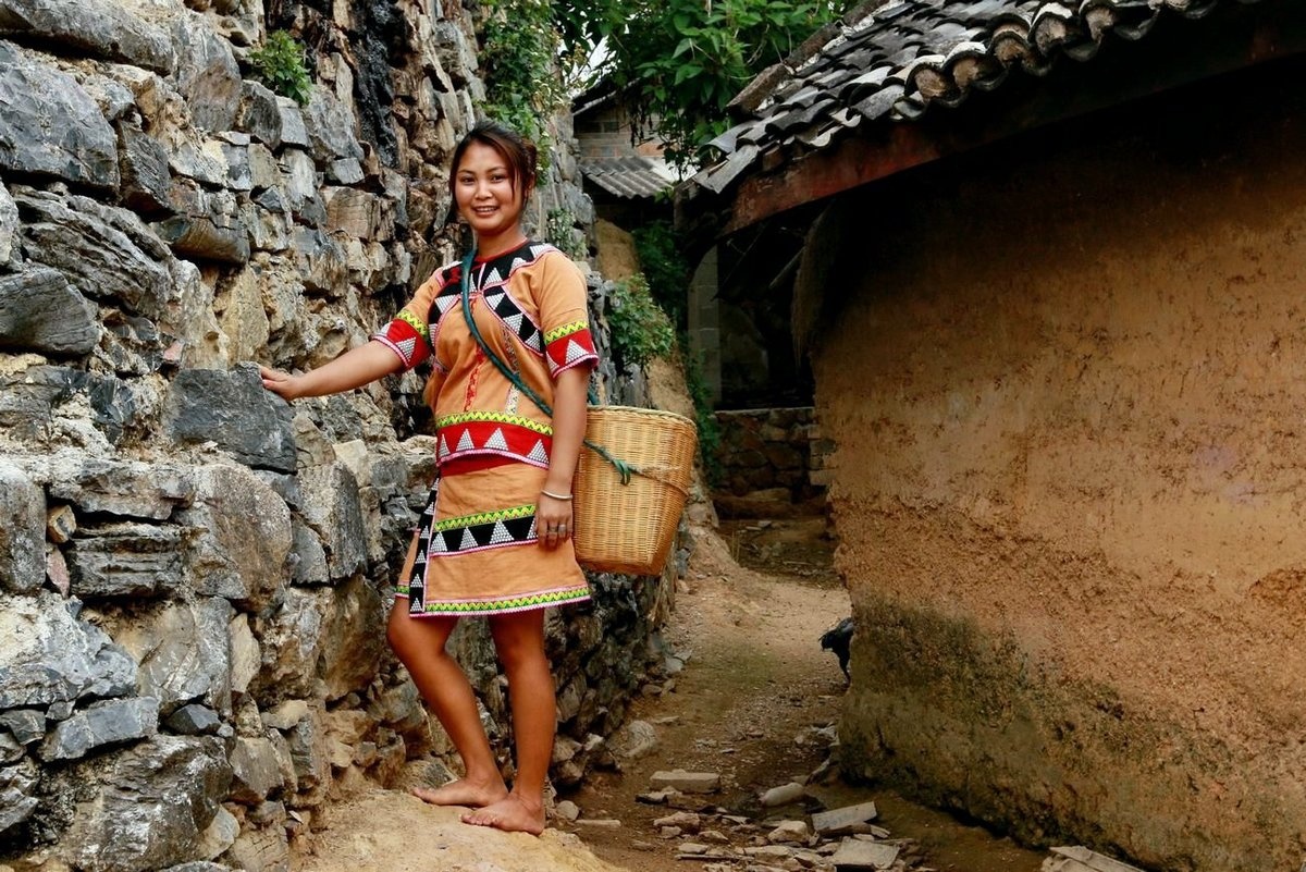 黄衣阿佤佤族支系