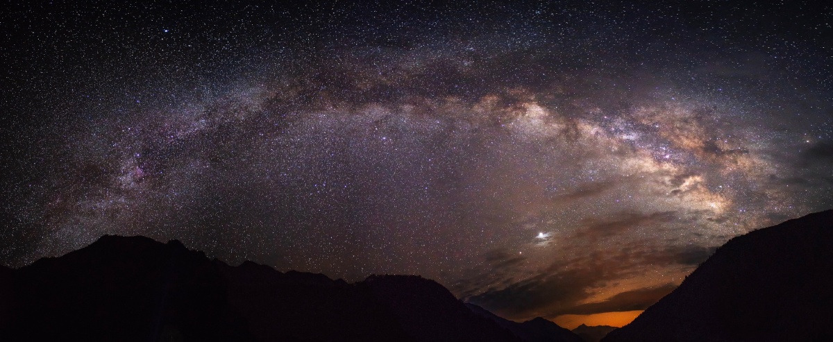 孟屯河谷的银河