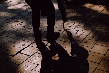 001