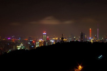 广州城 廿壹点伍拾分