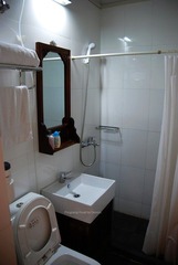 Ming Town Hostelling Int'l-toilet 苏州平江路-明堂青年旅社- 卫生间