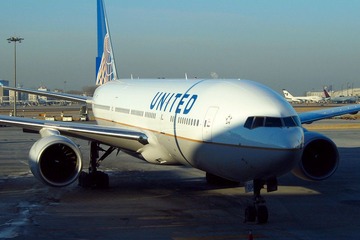 United UA Boeing777-200ER ZBAA Beijing
