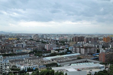 Daytime view of Huli District, Xiamen before Typhoon Fanabi 厦门湖