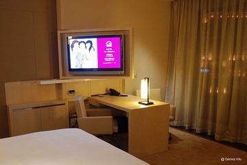 广州富力君悦/Grand Hyatt Guangzhou-书桌及电视/DESK & TV