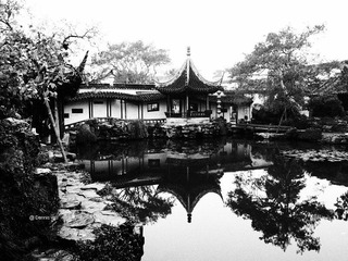 the Token of Garden-Moon comes with Breeze Pavilion 网师园经典画面-月到风