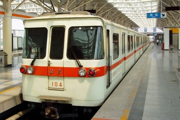 BJS metro H104 Xizhimen Station 北京西直门13号线的“小面包”