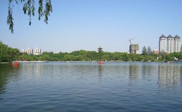 兴庆湖