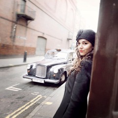 aliceinlondon01square.jpg