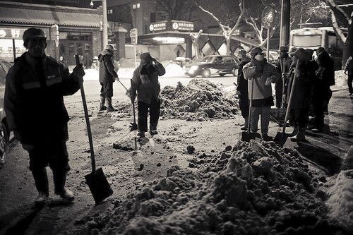 扫雪工<br />
2010年1月 北京大雪
