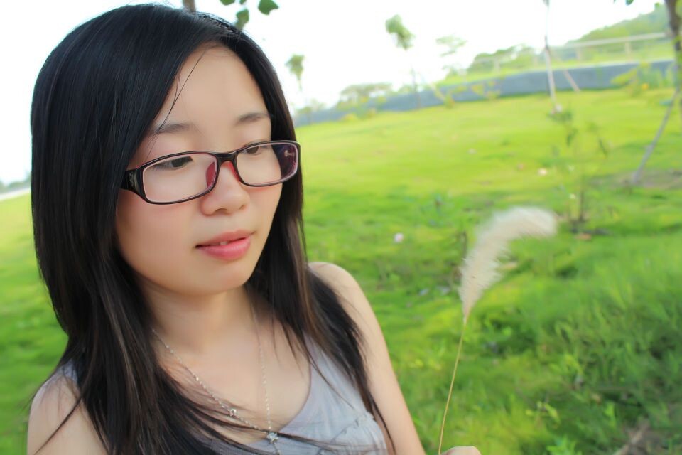 遥远的她<br />
