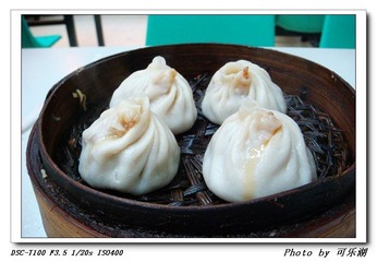 绿杨馄饨店的小笼包