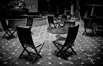 Empty Seats - Sanya 20100807 125304.jpg
